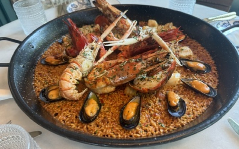 Del Mar: Seafood Paella