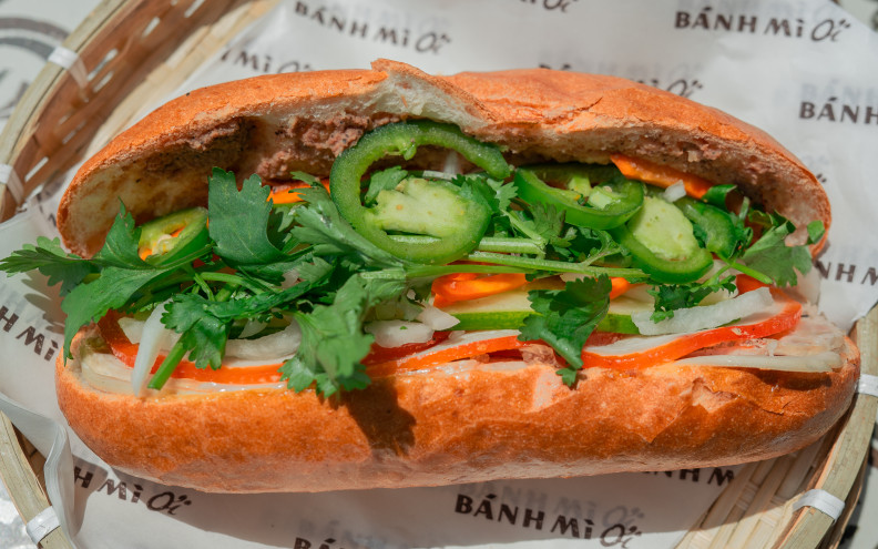 BÀNH MÌ ÓI — Mui Tàu Signature bánh mì