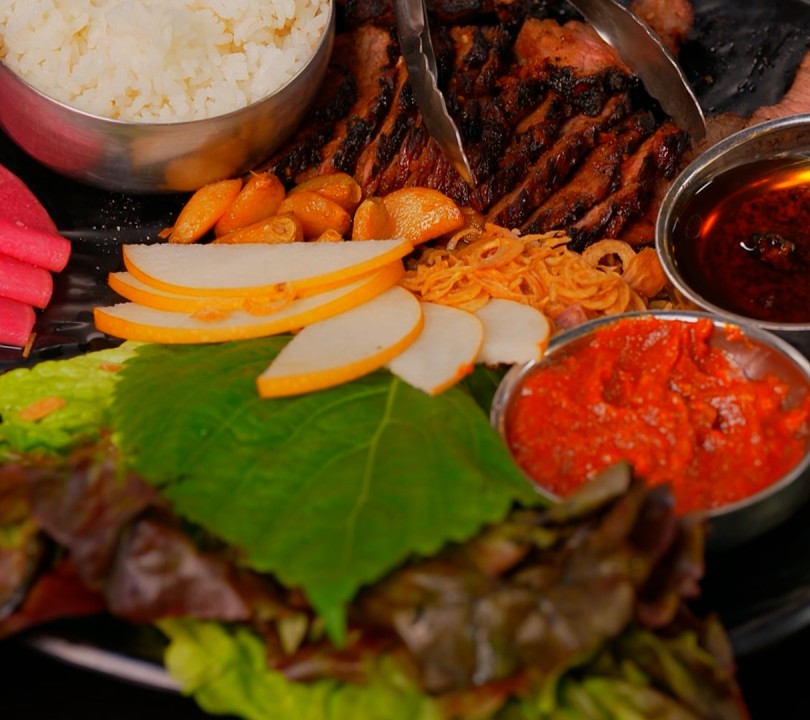 Closeup of Korean ssam board